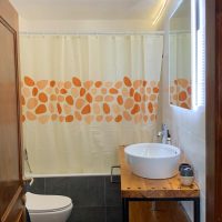 το μπάνιο / the bathroom