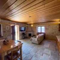 το καθιστικό / the living area